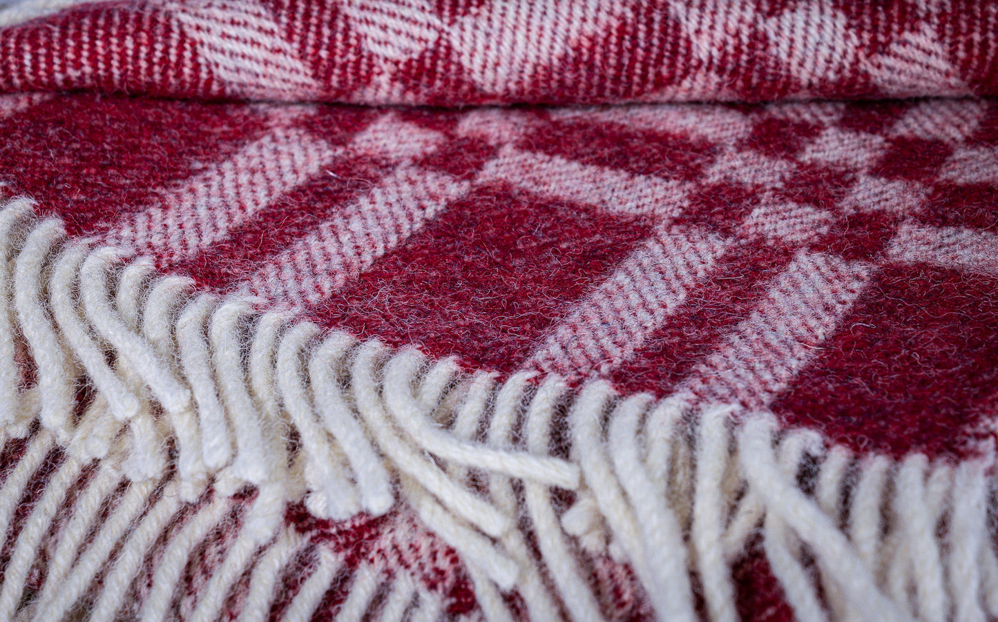 Pure Wool Herringbone Throw Blanket (Deep Red, Size: 210x150cm)